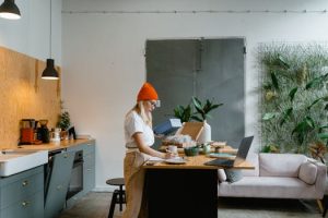 Creative Side Hustles That Generate Real Income